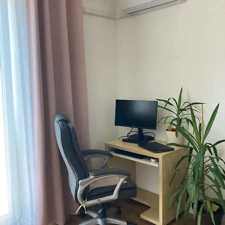 Cozy Close To The Centre